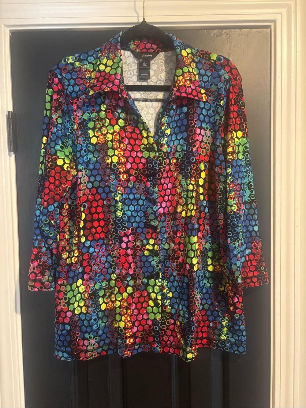 Ali Miles hexagonal pattern . 3/4 sleeve.